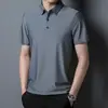 Nova tendência 2024 manga curta sem costura masculina cor sólida moda casual gola alta homens de meia-idade estilo coreano temperamento manga curta