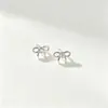Brincos de borboleta em prata pura s925 para mulheres, novo estilo popular de 2026, brincos de prata com tema de floresta, adequados para piercing