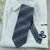 Corbata a rayas dorada con cremallera cianótica roja estilo JK/dk mano a mano estilo campus para hombres y mujeres sin cuello gris Joker