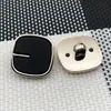 Botón cuadrado para abrigo suéter de mujer, electrochapado de plástico, cuadrado de pierna alta, combinación de dos piezas negro dorado, botón de combinación negro mate