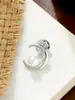 Accesorio estilo Chanel con Flor de Camelia y Goteo de Aceite de Perla para Fijar Ropa en el Pecho, Broche Decorativo de Botón sin Costura