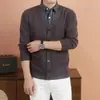 Nova Camisa Masculina Listrada Falsa de Duas Peças Gola Outono Novo Estilo Meia-Idade e Jovem Estilo Casual Tricô Camada Base Tricô