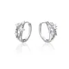 Novedad Pendientes de Diamante para Hombre Sentido de Alta Gama Pendientes Huecos de Circonita Estilo Frío Simple Pendientes Distintivos Modernos Geniales