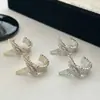 Pendientes de Mariposa de Plata Elegantes con Aguja S925 para Mujer, Diseño Único y Exquisito, Versátiles para el Uso Diario, Accesorios para Orejas Distintivos
