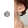 Aretes Franceses de Oreja Perezosa Huecos Avanzados Circonia Chapado en Cobre Oro de 18K Pendientes de Moda Hemisféricos con Textura para Mujeres