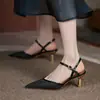 Sandalias de tiras de malla transpirables estilo retro francés con punta fina para mujer, nueva moda de verano 2026, tacones de aguja versátiles