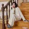 Pijamas de lã para atacado, prontos para envio, para mulheres, conjunto de inverno com mangas compridas e calças compridas, lã de seda e lã, live-streaming, vestuário doméstico feminino transfronteiriço