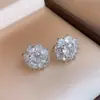 Pinzas para Orejas Estilo Francés Super Hada Zirconia Flor Mariposa Perla para Mujeres Sin Perforaciones, Pendientes de Moda con un Toque de Lujo Ligero y de Alta Gama