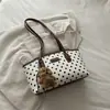 Bolso de mano elegante y versátil para mujer, nueva colección 2026, moderno y chic, adecuado para ir al trabajo, bolso de hombro, diseño de lunares, se puede llevar debajo del brazo
