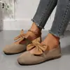 Comercio exterior transfronterizo talla grande otoño 2026 nuevos mocasines planos de punta elegantes casuales para mujer, estilo europeo y americano