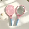 Espelho de Maquiagem Portátil em Formato de Raquete de Tênis de Mesa Transfronteiriço, Espelho Oval Criativo de Raquete de Tênis para Menina Esportista, Personalização em Pequenos Lotes