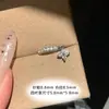 Pendientes Brillantes Dulces de Pedrería Flor de Cuatro Hojas de Acero de Titanio para Mujer, Impresionantes Clásicos de Moda High-End de Cartílago, Venta al por Mayor