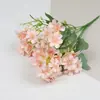 Ramo de flores artificiales flor de crisantemo silvestre flor pequeña flor de seda de comercio exterior al por mayor ramo suave para sala de estar decoración de escritorio flor flor falsa
