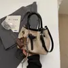 Envio Transfronteiriço Disponível, Bolsa de Ombro Casual Simples com Textura de Alta Qualidade, Novo Estilo Vintage 2025 para Carregar na Mão, Bolsa Nuvem da Moda