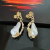 Aretes de Perlas Grandes Irregulares Ovalados de Hojas Doradas Diseño Nicho Moda Lujo Ligero Elegantes Aretes Combinables