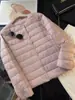 Otoño/Invierno 2026 Cuello Redondo Convertible en V Sencillo Versátil Color Sólido Ligero Cálido Corto Casual Chaqueta de Plumas Abrigo Corto