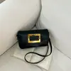 Bolso de hombro estilo Chanel retro, nuevo bolso pequeño de moda primavera-verano 2026, bolso de hombro y cruzado femenino para el trabajo
