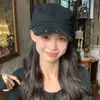 Boina Plana Negra Tachonada Estilo Americano para Mujer, Gorra Casual de Alta Gama para Otoño, Sombrero Vintage de Nicho para Circunferencia de Cabeza Grande