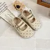 Nuevos Zapatos Mary Jane de Cuero con Puntos para Niña Colección Primavera 2026 Suela Suave Antideslizantes Zapatos de Princesa Estilo Coreano Lindos Zapatos Individuales para Bebé