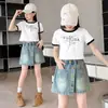 Conjunto Curto de Verão 2026 Moda Nova Infantil Shorts Jeans Finos Conjunto de Duas Peças de Verão