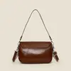 Bolsa Quadrada Pequena de Grande Capacidade Simples e de Luxo Nova Bolsa Transversal Casual de Couro Macio Bolsa de Ombro Fashion e Versátil para Mulheres Mais Vendida