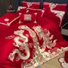 Conjunto de cama de luxo vermelho vibrante para casamento, conjunto de quatro peças 100% algodão com bordado de dragão e fênix, lençol e capa de edredom para celebração de casamento