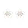 Aretes Geométricos de Diamantes Calientes Transfronterizos para Mujer Aretes de Tuerca Flor Amor de Diseño Creativo de Lujo Ligero Francés Venta al por Mayor de Aretes