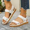 Sapatos de praia da moda tamanho 42, novo modelo 2026, sandálias baixas femininas de tamanho grande, sapatos casuais de verão femininos com velcro para vendas transfronteiriças