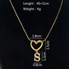 Collar de Acero de Titanio con Colgante de Corazón de Gama Alta y 26 Letras Inglesas para Mujer, Cadena para Clavícula con Apellido, Nicho de Lujo Ligero, Celebridad de Internet para Mejor Amiga