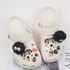 Sapatos de furo transfronteiriço fivela de sapato resina tridimensional dos desenhos animados orelhas grandes sapatos para cães acessórios de flores acessórios decorativos diy destacáveis