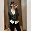 Suéter Cinza de Tricô Falso Duas Peças com Decote V para Mulheres, Moda Outono, Estiloso, de Alta Qualidade, Muito Atraente, Macio e Elegante, Top Estilo Chanel