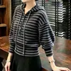 Suéter de Punto con Capucha de 26 Rayas para Mujer Otoño de Gama Alta Versátil Adelgazante Jersey Superior Capa Base Estilo Casual Holgado