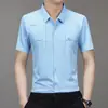 Nova Camisa Masculina de Manga Curta Estilo TikTok Verão 2024 Leve Madura Casual Gola Lapela Camisa Sem Marcas para Homens