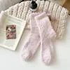 Calcetines Nuevos de Terciopelo Coral 2025 para Mujer, Calcetines de Media Pantorrilla con Forro Polar Espesado, Calcetines Peludos para Dormir