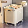 Cesto de roupa suja para debaixo do armário para uso doméstico com rodas, retrátil, alça de madeira maciça, banheiro, lavabo, cesto de armazenamento de grande capacidade para roupas