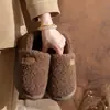 Chinelos Masculinos de Algodão com Solado Grosso 2026 Outono/Inverno Novo Estilo Interno Com Pelúcia Quente Sensação de Pisar em Merda Coberto no Calcanhar Sapatos de Algodão para Casa Homens