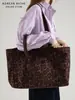 2025 Nuevo Diseño de Nicho Bolso Tote de Gran Capacidad Estilo Coreano Versátil para Viajes de Negocios Estampado de Leopardo de Gama Alta Bolso de Mano y Hombro