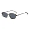 Nuevas Gafas de Sol 2025 Marco Negro Delgado Cara Pequeña Estilo Europeo y Americano Cuadrado Pequeño Simple Elegante Versátil Gafas de Sol Cuadradas y Redondas para Mujer