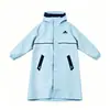 Impermeable infantil para niños y niñas, impermeable y a prueba de lluvia de cuerpo completo, diseñado específicamente para estudiantes de preescolar y primaria con espacio para mochila