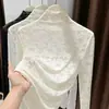 Camiseta interior de encaje de color liso con cuello alto y volantes para mujer, top de malla transparente jacquard para primavera y otoño, venta al por mayor transfronteriza