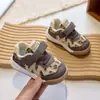 Novos Tênis Esportivos de Outono 2026 para Bebês Meninos e Meninas, Tênis de Caminhada Leves e Modernos, Sapatos Antiderrapantes para Caminhada de Crianças Pequenas