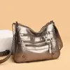 Bolsa de Maternidade Fashion Bolsa Transversal Tendência Bolsa de Ombro Único Versátil para o Dia a Dia Bolsa de Axila Casual Retro Europeia e Americana de Grande Capacidade