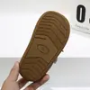 Novos Sapatos de Algodão Estilo Coreano para Crianças, Tênis com Superfície de Couro para Meninos Pequenos, Sapatos de Bebê para Meninas, Modelo 5189
