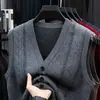 Chaleco de Punto Nuevo Estilo Otoño/Invierno 2026 para Hombres de Mediana Edad y Mayores, Ropa Exterior con Bolsillos, Cárdigan para Papás, Chaleco de Lana