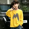 Camiseta de moda de manga larga 100% algodón para niños, nuevo modelo primavera 2026, top sencillo de dibujos animados para niños mayores y pequeños
