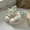 Tênis de plataforma de lona de cano alto cor creme da moda primavera e outono 2024 sapatos brancos femininos nicho versátil chique estilo coreano tênis de skate