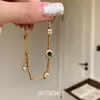 "Resplandor de la Isla Verde" Pulsera de Flor Esmeralda - Pulsera Vintage de Lujo Ligero de Nicho Exquisita Hecha a Mano Vintage
