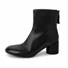 Botas femininas curtas estilo coreano em couro genuíno, novo modelo outono e inverno, couro genuíno por dentro e por fora, zíper traseiro, botas femininas curtas com salto médio grosso