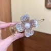 Nuevo 2024 Pinza de Flor con Cuentas Flor Estrella Diamante Completo Pinza de Flor Lujo Ligero Gama Alta Accesorios para el Cabello