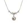 Collar de perlas para mujer, diseño de nicho de lujo ligero, cadena para la clavícula de temperamento de alta calidad, cadena de suéter de moda versátil, joyería exquisita